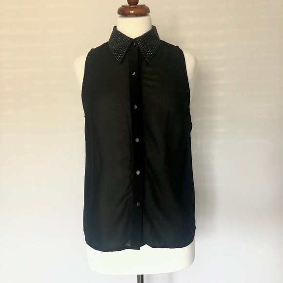 Sheer Jewel Collar Sleeveless Blouse - Picture 4 of 6